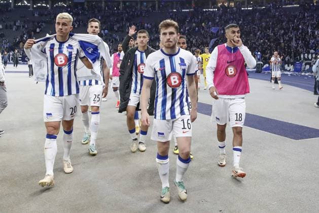 26.04.2024, xtgx, Fussball - 2.Bundesliga, Hertha BSC Berlin - Hannover 96 emspor, v.l. Marc Oliver Kempf (Hertha, 20), Wilfried Kanga (Hertha, 18), Jonjoe Kenny (Hertha, 16) (DFL DFB REGULATIONS PROHIBIT ANY USE OF PHOTOGRAPHS as IMAGE SEQUENCES and or QUASI-VIDEO) Berlin