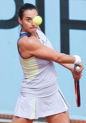 (240427) -- MADRID, April 27, 2024 -- Caroline Garcia hits a return during Women s Singles 2nd round match between Wang Xinyu of China and Caroline Garcia of France at the Madrid Open tennis tournament in Madrid, Spain, April 26, 2024. (Photo by Xinhua) (SP)SPAIN-MADRID-TENNIS-2024 MADRID OPEN-WOMEN S SINGLES GustavoxValiente 