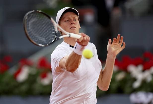 Jannik Sinner of Italy in action Mutua Madrid Open, Day 6, Tennis, La Caja Magica, Madrid, Spain - 27 Apr 2024  Copyright: xEllaxLing Shutterstockx 14447601b