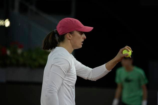 Mutua Madrid Open - Day Five Iga Natalia Swiatek of Poland is in action during the 2024 ATP, Tennis Herren Tour Madrid Open tennis tournament at Caja Magica in Madrid, Spain, on April 27, 2024. Madrid Spain  Copyright: xJuanxCarlosxLucasx originalFilename:lucas-notitle240427_npgqk.jpg