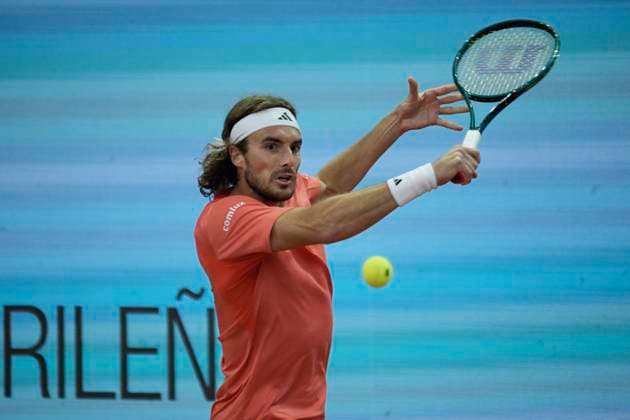 Mutua Madrid Open - Day Five Stefanos Tsitsipas of Greece is in action during the 2024 ATP, Tennis Herren Tour Madrid Open tennis tournament at Caja Magica in Madrid, Spain, on April 27, 2024. Madrid Spain  Copyright: xJuanxCarlosxLucasx originalFilename:lucas-notitle240427_npvf4.jpg