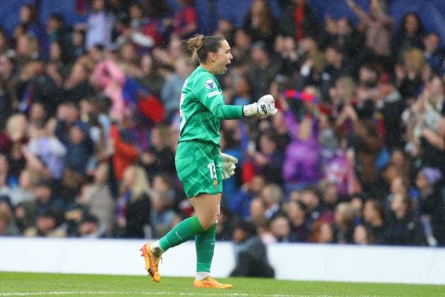 27th April 2024; Stamford Bridge, London, England: UEFA Womens Champions League Football, Semi Final, Second Leg, Chelsea versus Barcelona; goalkeeper Catalina Coll of Barcelona celebrate their teams goal by Aitana Bonmati in the 25th minute for 0-1 (1-1 aggregate).  ActionPlus12635628 KatiexChan