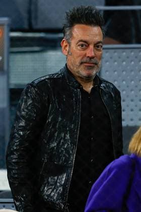 April 27, 2024, Madrid, Madrid, SPAIN: Manuel Quijano, singer of Cafe Quijano, looks on during the match between Coco Gaulf of USA and Dayana Yastremska of Ukraine during the Mutua Madrid Open 2024, ATP, Tennis Herren Masters 1000 and WTA, Tennis Damen 1000, tournament celebrated at Caja Magica on April 27, 2024 in Madrid, Spain. Madrid SPAIN - ZUMAa181 20240427_zaa_a181_154 Copyright: xIrinaxR.xHipolitox