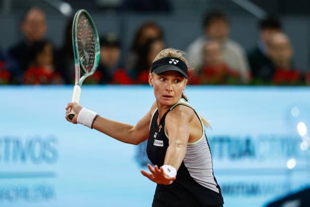 April 27, 2024, Madrid, Madrid, SPAIN: Dayana Yastremska of Ukraine in action against Coco Gaulf of USA during the Mutua Madrid Open 2024, ATP, Tennis Herren Masters 1000 and WTA, Tennis Damen 1000, tournament celebrated at Caja Magica on April 27, 2024 in Madrid, Spain. Madrid SPAIN - ZUMAa181 20240427_zaa_a181_148 Copyright: xIrinaxR.xHipolitox