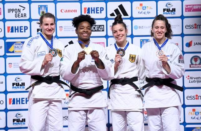 Bilder des Jahres 2024, Sport 04 April Sport Themen der Woche KW17 Sport Bilder des Tages Croatia, Zagreb, 270424. Arena Zagreb. European Judo Championship, awarding of medals -78. In the photo: Audrey Tcheumeo, Anna-Maria Wagner, Alina Boehm, Inbar Lanir. Photo: Ronald Gorsic CROPIX Copyright: xxRonaldxGorsicx judo_euro57-270424