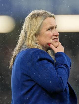 Chelsea manager Emma Hayes after 2-0 defeat Chelsea Women v Barcelona Women, UEFA Women s CHampions League, Semi-final, Second Leg, Football, Stamford Bridge, London, UK - 27 Apr 2024  Copyright: xDavexShopland Shutterstockx 14451602ae