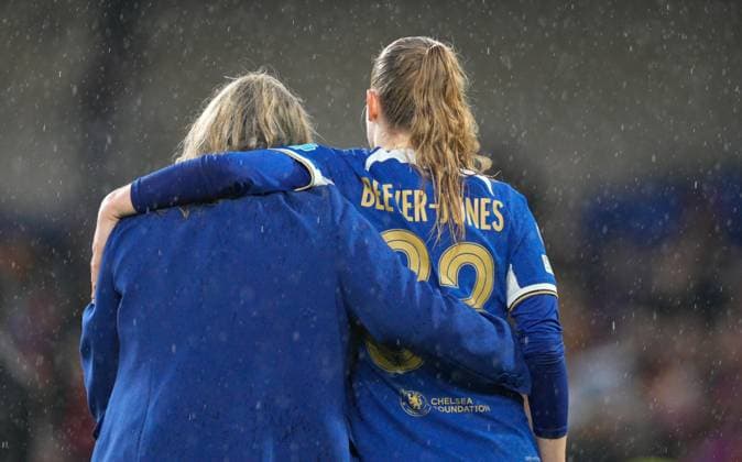 Chelsea manager Emma Hayes and Aggie Beever-Jones after 2-0 defeat Chelsea Women v Barcelona Women, UEFA Women s CHampions League, Semi-final, Second Leg, Football, Stamford Bridge, London, UK - 27 Apr 2024  Copyright: xDavexShopland Shutterstockx 14451602ak