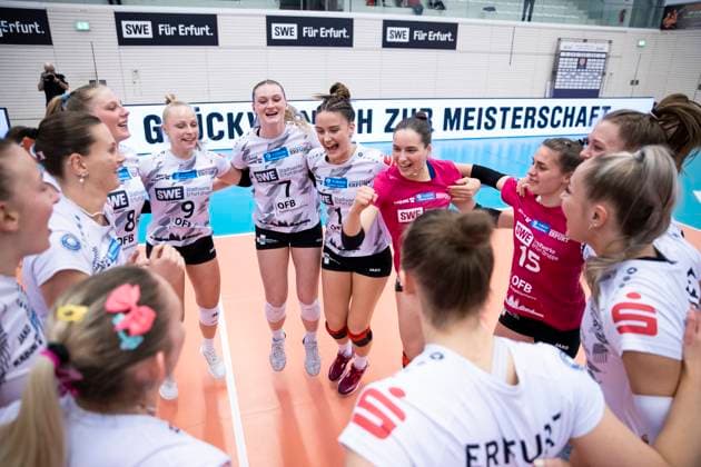 2. Bundesliga Frauen Pro: Schwarz-Weiss Erfurt vs. Stralsunder Wildcats; 27.04.2024 Jubel, Schwarz-Weiss Erfurt 2. Bundesliga Frauen Pro: Schwarz-Weiss Erfurt vs. Stralsunder Wildcats; Riethsporthalle Erfurt; 27.04.2024 Copyright: xBEAUTIFULxSPORTS Duehringx