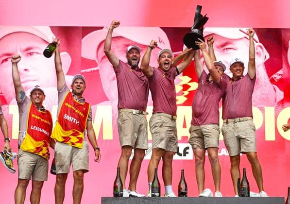 Bilder des Jahres 2024, Sport 04 April Sport Themen der Woche KW17 LIV GOLF ADELAIDE, Ripper GC and caddies celebrate a team win. (L-R) Marc Leishman, Lucas Herbert, Ripper GC Captain Cameron Smith and Matt Jones during LIV Golf Adelaide at the Grange Golf Club in Adelaide, Sunday, April 28, 2024. ( NO ARCHIVING, EDITORIAL USE ONLY, NO USE IN BOOKS WITHOUT CONSENT ADELAIDE SOUTH AUSTRALIA AUSTRALIA  Copyright: xMICHAELxERREYx 20240428197322038972