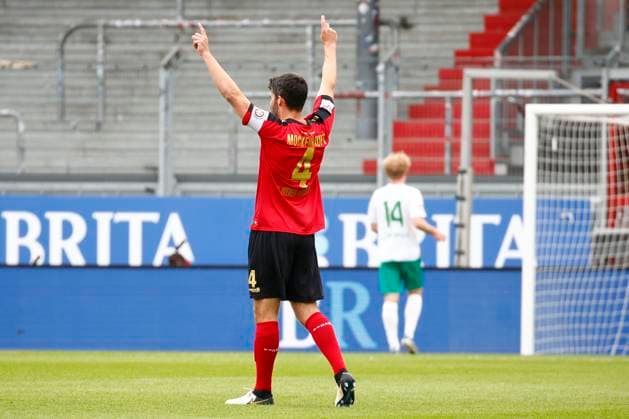 28.04.2024, xavx, Fussball 2.Bundesliga, SV Wehen Wiesbaden - SpVgg Greuther Fuerth emspor, v.l. Sascha Mockenhaupt (SV Wehen Wiesbaden) celebrate the goal, Der Torjubel zum 2:0 durch Nikolas Agrafiotis (SV Wehen Wiesbaden) (DFL DFB REGULATIONS PROHIBIT ANY USE OF PHOTOGRAPHS as IMAGE SEQUENCES and or QUASI-VIDEO) Wiesbaden