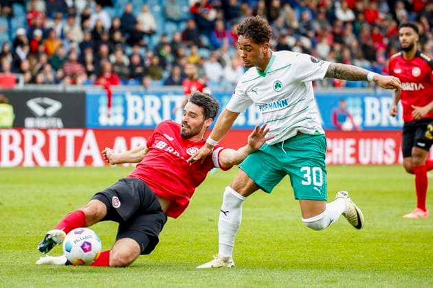 28.04.2024, xavx, Fussball 2.Bundesliga, SV Wehen Wiesbaden - SpVgg Greuther Fuerth emspor, v.l. Sascha Mockenhaupt (SV Wehen Wiesbaden), Armindo Sieb (SpVgg Greuther Fürth) (DFL DFB REGULATIONS PROHIBIT ANY USE OF PHOTOGRAPHS as IMAGE SEQUENCES and or QUASI-VIDEO) Wiesbaden