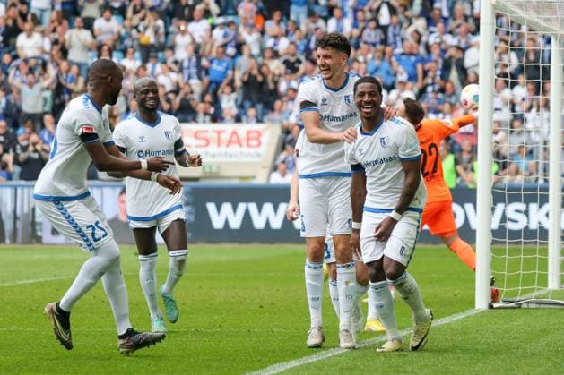 28.04.2024, xgox, Fussball 2.Bundesliga, 1.FC Magdeburg - VfL Osnabrueck emspor, v.l. Jubel nach dem 1:0 durch Bryan Teixeira (Magdeburg, 8) (DFL DFB REGULATIONS PROHIBIT ANY USE OF PHOTOGRAPHS as IMAGE SEQUENCES and or QUASI-VIDEO) Magdeburg