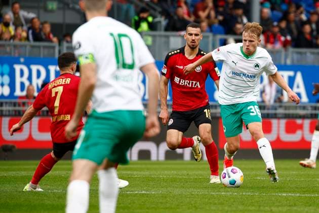 28.04.2024, xavx, Fussball 2.Bundesliga, SV Wehen Wiesbaden - SpVgg Greuther Fuerth emspor, v.l. Ivan Prtajin (SV Wehen Wiesbaden), Philipp Müller (SpVgg Greuther Fürth) (DFL DFB REGULATIONS PROHIBIT ANY USE OF PHOTOGRAPHS as IMAGE SEQUENCES and or QUASI-VIDEO) Wiesbaden