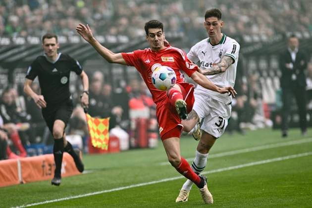 Sport Themen der Woche KW17 v. li. im Zweikampf Diogo Leite ( 4, 1. FC Union Berlin) Tomas Cvancara ( 31, Borussia Moenchengladbach) 28.04.2024 Fussball Borussia Moenchengladbach vs 1. FC Union Berlin , Borussia-Park, Moenchengladbach, DFB DFL REGULATIONS PROHIBIT ANY USE OF PHOTOGRAPHS AS IMAGE SEQUENCES AND OR QUASI-VIDEO NRW Germany *** from left in duel Diogo Leite 4, 1 FC Union Berlin Tomas Cvancara 31, Borussia Moenchengladbach 28 04 2024 Soccer Borussia Moenchengladbach vs 1 FC Union Berlin , Borussia Park, Moenchengladbach, DFB DFL REGULATIONS PROHIBIT ANY USE OF PHOTOGRAPHS AS IMAGE SEQUENCES AND OR QUASI VIDEO NRW Germany Copyright: xpepphotox xHorstxMauelshagenx pep00321, pep_20240428_hm