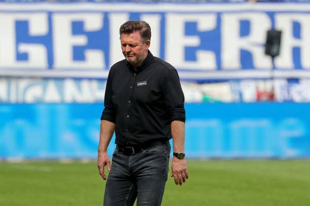 28.04.2024, xgox, Fussball 2.Bundesliga, 1.FC Magdeburg - VfL Osnabrueck emspor, v.l. Christian Titz (Magdeburg, Trainer) enttaeuscht, schaut enttaeuscht, niedergeschlagen, disappointed (DFL DFB REGULATIONS PROHIBIT ANY USE OF PHOTOGRAPHS as IMAGE SEQUENCES and or QUASI-VIDEO) Magdeburg