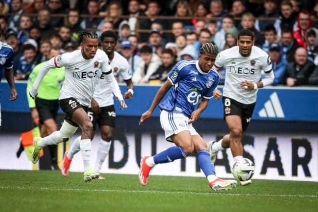 NASCIMIENTO DOS SANTOS ANDREY 8 (RCS) FOOTBALL : Ligue 1 RC Strasbourg vs Niza - 28 04 2024 (Strasbourg - France) ElyxandroCegarra Panoramic 