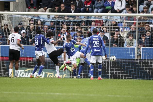 COSTA SANTOS DANTE 4 BUT FOOTBALL : Ligue 1 RC Strasbourg vs Niza - 28 04 2024 (Strasbourg - France) ElyxandroCegarra Panoramic 