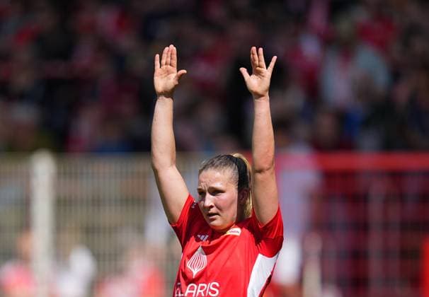 Dina Orschmann (Union Berlin) schaut, Regionalliga Nordost Frauen, Union Berlin vs Hertha Berlin, Stadion An der Alten Försterei am 28. April 2024 in Berlin, Deutschland. (Foto von Ulrik Pedersen DeFodi Images) Dina Orschmann (Union Berlin) looks on, Regionalliga Nordost Frauen, Union Berlin vs Hertha Berlin, Stadion An der Alten Försterei on April 28, 2024 in Berlin, Germany. (Photo by Ulrik Pedersen DeFodi Images) DFB DFL REGULATIONS PROHIBIT ANY USE OF PHOTOGRAPHS AS IMAGE SEQUENCES AND OR QUASI-VIDEO. Defodi-659_132459+01000971