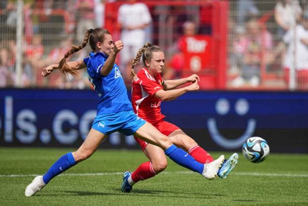 Lisa Heiseler (Union Berlin) schießt aufs Tor, Regionalliga Nordost Frauen, Union Berlin vs Hertha Berlin, Stadion An der Alten Försterei am 28. April 2024 in Berlin, Deutschland. (Foto von Ulrik Pedersen DeFodi Images) Lisa Heiseler (Union Berlin) shoots on goal, Regionalliga Nordost Frauen, Union Berlin vs Hertha Berlin, Stadion An der Alten Försterei on April 28, 2024 in Berlin, Germany. (Photo by Ulrik Pedersen DeFodi Images) DFB DFL REGULATIONS PROHIBIT ANY USE OF PHOTOGRAPHS AS IMAGE SEQUENCES AND OR QUASI-VIDEO. Defodi-659_134106+01000012