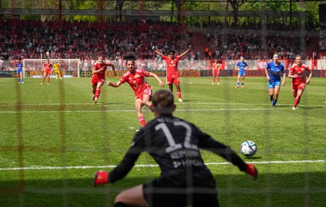 Sarah Abu Sabbah (Union Berlin) erzielt das Tor zum 5:0, Regionalliga Nordost Frauen, Union Berlin vs Hertha Berlin, Stadion An der Alten Försterei am 28. April 2024 in Berlin, Deutschland. (Foto von Ulrik Pedersen DeFodi Images) Sarah Abu Sabbah (Union Berlin) scores the teams fifth goal, Regionalliga Nordost Frauen, Union Berlin vs Hertha Berlin, Stadion An der Alten Försterei on April 28, 2024 in Berlin, Germany. (Photo by Ulrik Pedersen DeFodi Images) DFB DFL REGULATIONS PROHIBIT ANY USE OF PHOTOGRAPHS AS IMAGE SEQUENCES AND OR QUASI-VIDEO. Defodi-659_135333+01000169
