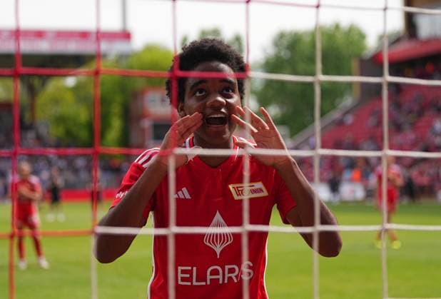 Sport Bilder des Tages Naika Reissner (Union Berlin) gestikuliert, Regionalliga Nordost Frauen, Union Berlin vs Hertha Berlin, Stadion An der Alten Försterei am 28. April 2024 in Berlin, Deutschland. (Foto von Ulrik Pedersen DeFodi Images) Naika Reissner (Union Berlin) gestures, Regionalliga Nordost Frauen, Union Berlin vs Hertha Berlin, Stadion An der Alten Försterei on April 28, 2024 in Berlin, Germany. (Photo by Ulrik Pedersen DeFodi Images) DFB DFL REGULATIONS PROHIBIT ANY USE OF PHOTOGRAPHS AS IMAGE SEQUENCES AND OR QUASI-VIDEO. Defodi-659_150124+01000545