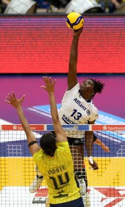 Stuttgart , Volleyball Bundesliga Frauen PlayOff Finale Spiel 5, SSC Palmberg Schwerin vs. Allianz MTV Stuttgart , (L-R) Jazmine White (SSC Palmberg Schwerin), Krystal Rivers (Allianz MTV Stuttgart)
