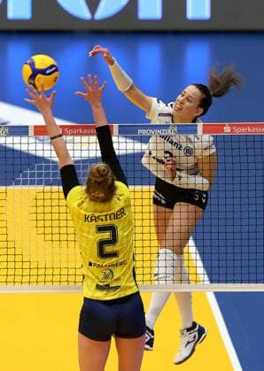 Stuttgart , Volleyball Bundesliga Frauen PlayOff Finale Spiel 5, SSC Palmberg Schwerin vs. Allianz MTV Stuttgart , (L-R) Pia KÅ stner (SSC Palmberg Schwerin), Maria Segura Palleres (Allianz MTV Stuttgart)