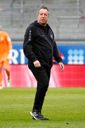 28.04.2024, xavx, Fussball 2.Bundesliga, SV Wehen Wiesbaden - SpVgg Greuther Fuerth emspor, v.l. Trainer Markus Kauczinski (SV Wehen Wiesbaden) (DFL DFB REGULATIONS PROHIBIT ANY USE OF PHOTOGRAPHS as IMAGE SEQUENCES and or QUASI-VIDEO) Wiesbaden