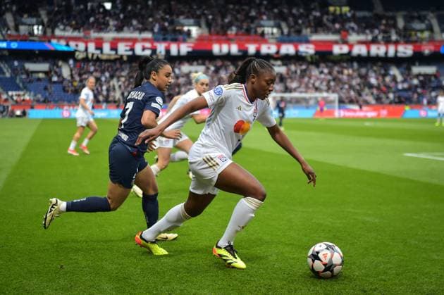 PSG vs Olympique Lyonnais Women Champions League FA Olympique Lyonnais? forward Kadidiatou Diani runs with the ball during the Women s UEFA Champions League football match between Paris Saint-Germain and Olympique Lyonnais at the Parc des Princes stadium in Paris, on April 28, 2024. Photo by Firas Abdullah ABACAPRESS.COM  Copyright: xAbdullahxFiras ABACAx