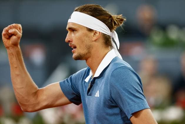 April 28, 2024, Madrid, Madrid, SPAIN: Alexander Zverev of Germany celebrates a point against Denis Shapovalov of Canada during the Mutua Madrid Open 2024, ATP, Tennis Herren Masters 1000 and WTA, Tennis Damen 1000, tournament celebrated at Caja Magica on April 28, 2024 in Madrid, Spain. Madrid SPAIN - ZUMAa181 20240428_zaa_a181_259 Copyright: xIrinaxR.xHipolitox