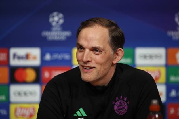 München, Deutschland 29. April 2024: Fussball, Herren, UEFA Champions League, Saison 2023 2024, FC Bayern München, Pressekonferenz Hier im Bild Thomas Tuchel, Trainer (FC Bayern München) Kopf, Portrait auf der Pressekonferenz, lächeln