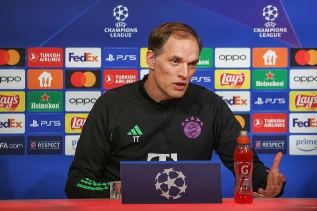Thomas Tuchel (FC Bayern Muenchen, Cheftrainer) bei der Pressekonferenz, Gesten, Internationale Pressekonferenz, FC Bayern Muenchen, Fussball, UEFA Champions League, Halbfinale Hinspiel, Saison 23 24, 29.04.2024, Internationale Pressekonferenz, FC Bayern Muenchen, Fussball, UEFA Champions League, Halbfinale Hinspiel, Saison 23 24, 29.04.2024 Muenchen Copyright: xEibner-Pressefoto JennixMaulx EP_JML