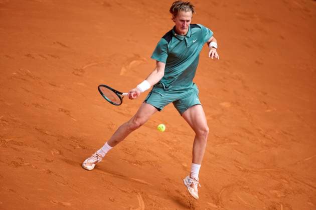 Mutua Madrid Open - Day Eight Sebastian Korda of United States returns a shot against Daniil Medvedev during day eight of the Mutua Madrid Open 2024 at Caja Magica on April 29, 2024, in Madrid, Spain. Madrid Caja Magica Madrid Spain RL_MMO24_00792 Copyright: xRicardoxLarreinax