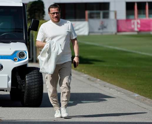 29.04.2024, FC Bayern Abschlusstraining, Saebenerstrasse Muenchen, Fussball, im Bild: Max Eberl (FC Bayern Muenchen)