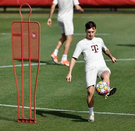 29.04.2024, FC Bayern Abschlusstraining, Saebenerstrasse Muenchen, Fussball, im Bild: Bryan Zaragoza (FC Bayern Muenchen)