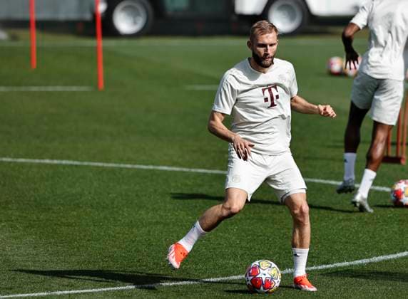 29.04.2024, FC Bayern Abschlusstraining, Saebenerstrasse Muenchen, Fussball, im Bild: Konrad Laimer (FC Bayern Muenchen)