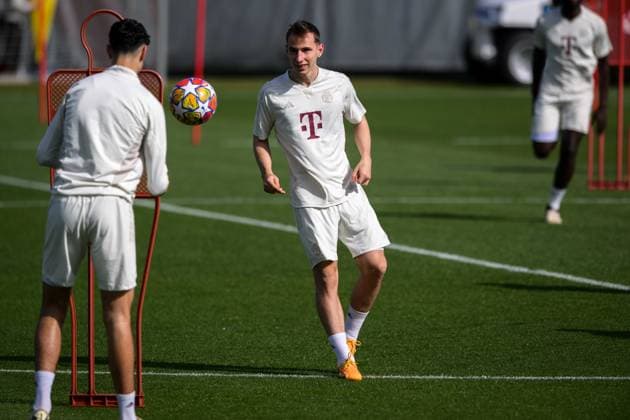 Fußball, Championsleague, 20240429, Abschlusstraining, FC Bayern München - Real Madrid. Im Bild Aleksandar PAVLOVIC (FC Bayern München, 45) und Lovro ZVONAREK (FC Bayern München, 34). München Trainingsgelände Säbener Str. 51 Bayern Deutschland Copyright: Passion2Press MarkusxFischerx