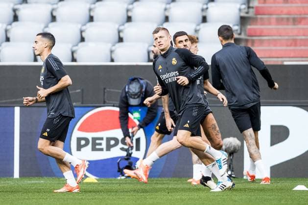 Sport Bilder des Tages UEFA Champions League: FC Bayern München - Real Madrid; Abschlusstraining Real Madrid; 29.04.2024 Toni Kroos (Real Madrid, 8) im Warm Up UEFA Champions League: FC Bayern München - Real Madrid; Abschlusstraining Real Madrid, München, Allianz Arena Copyright: xBEAUTIFULxSPORTS Wunderlx