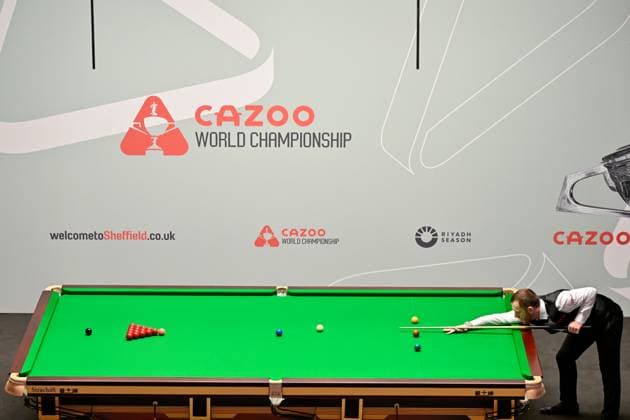 Sport Themen der Woche KW18 Sport Bilder des Tages Cazoo World Championships 2024 Mark Allen breaks, during the Cazoo World Championships 2024 at Crucible Theatre, Sheffield, United Kingdom, 29th April 2024 (Photo by Cody Froggatt News Images) Sheffield Crucible Theatre South Yorkshire United Kingdom Copyright: xCodyxFroggatt NewsxImagesx