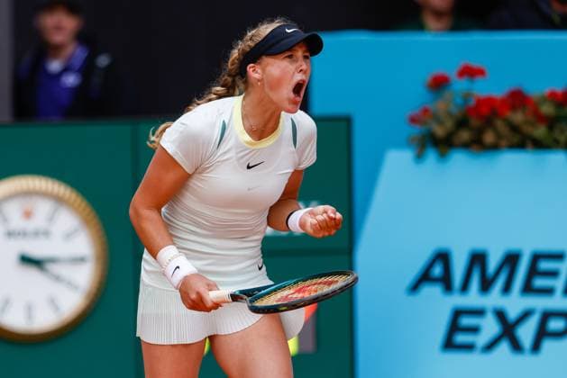 April 29, 2024, Madrid, Madrid, SPAIN: Mirra Andreeva of Russia celebrates a point against Jasmine Paolini of Italy during the Mutua Madrid Open 2024, ATP, Tennis Herren Masters 1000 and WTA, Tennis Damen 1000, tournament celebrated at Caja Magica on April 29, 2024 in Madrid, Spain. Madrid SPAIN - ZUMAa181 20240429_zaa_a181_256 Copyright: xIrinaxR.xHipolitox