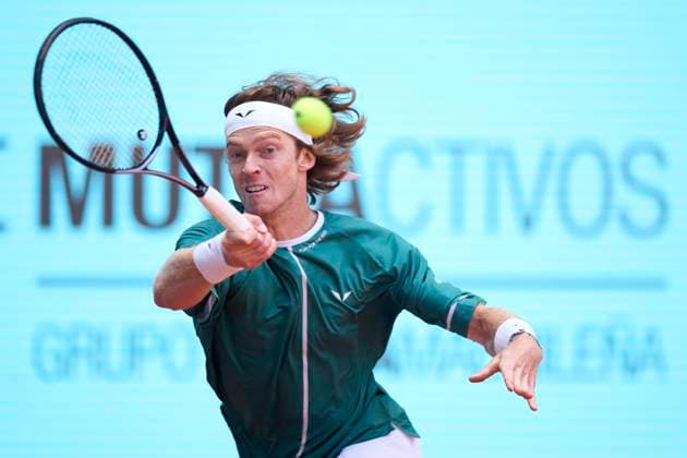Sport Bilder des Tages Mutua Madrid Open - Day Nine Andrey Rublev returns a shot against Tallon Griekspoor of Netherlands during day nine of the Mutua Madrid Open 2024 at Caja Magica on April 30, 2024, in Madrid, Spain. Madrid Caja Magica Madrid Spain RL_MMO24_01036 Copyright: xRicardoxLarreinax