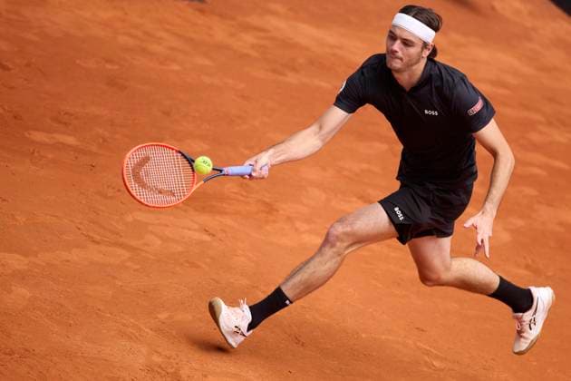 Mutua Madrid Open - Day Nine Taylos Fritz of United States returns a shot against Hubert Hurkacz of Polonia during day nine of the Mutua Madrid Open 2024 at Caja Magica on April 30, 2024, in Madrid, Spain. Madrid Caja Magica Madrid Spain RL_MMO24_01084 Copyright: xRicardoxLarreinax