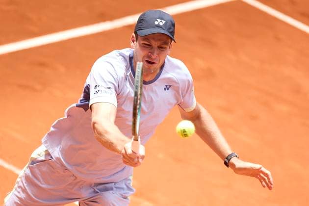 Mutua Madrid Open - Day Nine Hubert Hurkacz of Polonia returns a shot against Taylos Fritz of United States during day nine of the Mutua Madrid Open 2024 at Caja Magica on April 30, 2024, in Madrid, Spain. Madrid Caja Magica Madrid Spain RL_MMO24_01098 Copyright: xRicardoxLarreinax