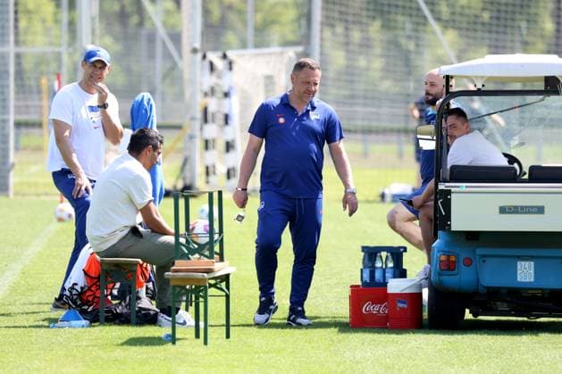 DEU, DFL, 2. FBL Hertha BSC, Training, 30.04.2024, Sportforum, Berlin, DEU, DFL, 2. FBL Hertha BSC, Training, im Bild Cheftrainer Pal Dardai (Hertha BSC Berlin), Co-Trainer Tamas Bodog (Hertha BSC Berlin), Co-Trainer Admir Hamzagic (Hertha BSC Berlin), Leiter Teammanagement Sami Allagui (Hertha BSC) DFL - regulations prohibit any use of Photographs as image sequences and or quasi-video Foto: Juergen Engler nordphoto GmbH