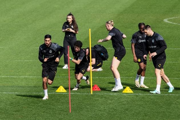 Training, Borussia Dortmund; 30.04.2024 Jamie Bynoe-Gittens (Borussia Dortmund, 43), Niklas Suele (Borussia Dortmund, 25),Emre Can (Borussia Dortmund, 23), Mateu Morey Bauza (Borussia Dortmund, 2) Training; UEFA Champions League Spiel: Borussia Dortmund - FC Paris Saint-Germain, Signal-Iduna-Park, Dortmund; 30.04.2024 Copyright: xBEAUTIFULxSPORTS Buriakovx