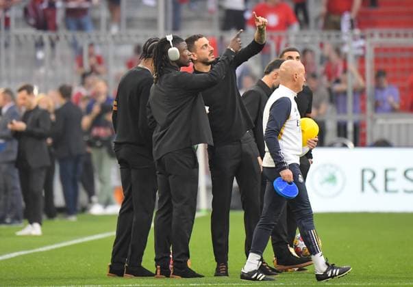 30.04.2024, xemx, Fussball UEFA Champions League, FC Bayern Muenchen - Real Madrid emspor, v.l. Platzbegehung (DFL DFB REGULATIONS PROHIBIT ANY USE OF PHOTOGRAPHS as IMAGE SEQUENCES and or QUASI-VIDEO) Muenchen