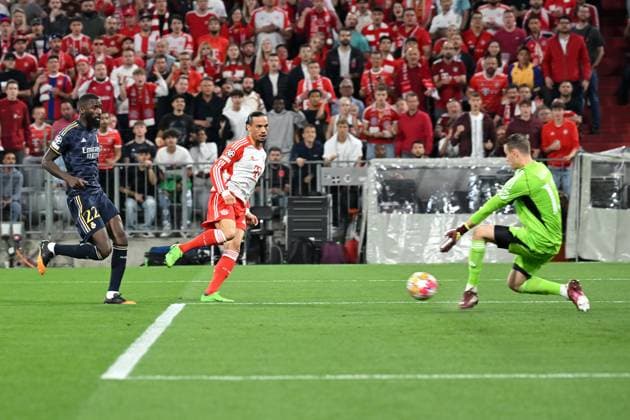 Muenchen, Allianz Arena, 30.04.24, GER, Herren, UEFA Champions League, Achtelfinale, Saison 2023-2024, FC Bayern Muenchen - Real Madrid Bild: Torchance Leroy SANE (Muenchen) Only for editorial use! UEFA regulations prohibit any use of photographs as image sequences and or quasi-video. Bayern Deutschland