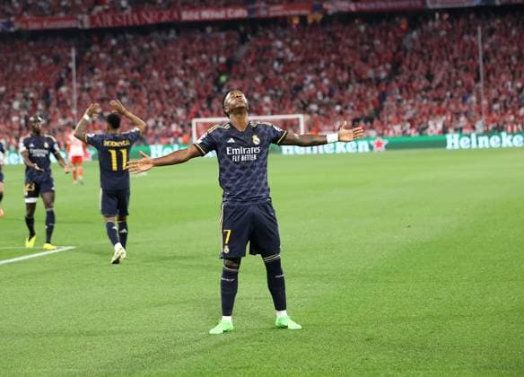 München, Deutschland 30 April 2024: Fussball, Herren, Champions League, Saison 2023 2024, Halbfinale Hinspiel, FC Bayern München - Real Madrid, Allianz Arena 0:1 durch Vinicius Junior (Real Madrid), Tor, Jubel