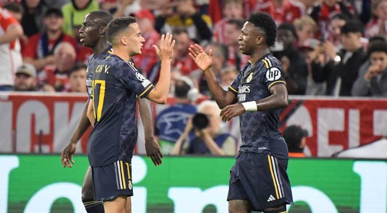 30.04.2024, xemx, Fussball UEFA Champions League, FC Bayern Muenchen - Real Madrid emspor, v.l. Vinicius Junior (Real Madrid) Jubel, Torjubel, celebrate the goal, jubelt ueber das Tor zum 0:1 (DFL DFB REGULATIONS PROHIBIT ANY USE OF PHOTOGRAPHS as IMAGE SEQUENCES and or QUASI-VIDEO) Muenchen