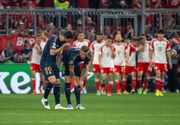 Fussball, Herren, Saison 2023 2024, Champions League (Halbfinale, Hinspiel), FC Bayern München - Real Madrid, v. l. Nacho (Real Madrid), Toni Kroos (Real Madrid), Enttäuschung nach Gegentor zum 1:1, 30.04.2024, Copyright: xMatthiasxKochx